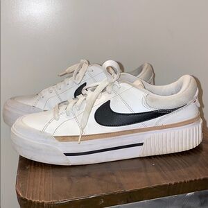 🍎 Nike Court Legacy Lift in white/hemp